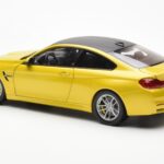 BMW M4 F82 Austin Gul Metallic Paragon 1:18 - image 7 of 8