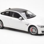BMW M4 F82 Frozen Brilliant Hvid Paragon 1:18 PA-97101 - image 6 of 8
