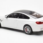 BMW M4 F82 Frozen Brilliant Hvid Paragon 1:18 PA-97101 - image 7 of 8