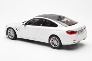 BMW M4 F82 Frozen Brilliant Hvid Paragon 1:18 PA-97101 Metal — billede 7 af 8