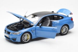 BMW M4 F82 Yas Marina Blå Paragon 1:18 PA-97102 Metal — billede 2 af 8