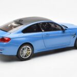 BMW M4 F82 Yas Marina Blå Paragon 1:18 PA-97102 - image 3 of 8
