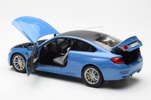 BMW M4 F82 Yas Marina Blå Paragon 1:18 PA-97102 Metal — billede 5 af 8