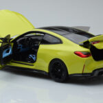 BMW M4 G82 Gul Forhandler Edition Minichamps 1:18 - image 5 of 8