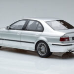 BMW M5 E39 Sølv Otto 1:18 - image 5 of 7