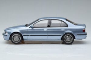 BMW M5 E39 Silverwater Blå Otto 1:18 OT554 Resin — billede 3 af 6