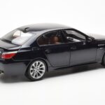 BMW M5 E60 Carbon Sort Kyosho 1:18 - image 3 of 8