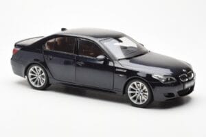 BMW M5 E60 Carbon Sort Kyosho 1:18 08593BK Metal — billede 6 af 8
