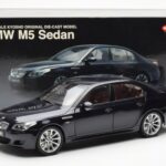 BMW M5 E60 Carbon Sort Kyosho 1:18 - image 8 of 8