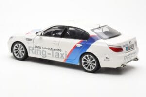 BMW M5 E60 Ring Taxi Nurburgring Kyosho 1:18 08593RT Metal — billede 7 af 8