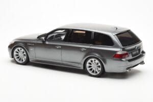 BMW M5 E61 Touring Grå Otto 1:18 OT189 Resin — billede 5 af 6