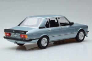 BMW M535i E12 Blå Norev 1:18 183269 Metal — billede 2 af 6
