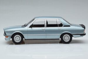 BMW M535i E12 Blå Norev 1:18 183269 Metal — billede 3 af 6