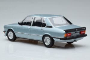 BMW M535i E12 Blå Norev 1:18 183269 Metal — billede 5 af 6