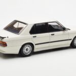 BMW M535i E28 Alpine Hvid AUTOart 1:18 - image 3 of 10