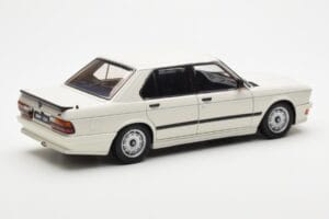 BMW M535i E28 Alpine Hvid AUTOart 1:18 75161 Metal — billede 3 af 10