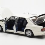 BMW M535i E28 Alpine Hvid AUTOart 1:18 - image 5 of 10