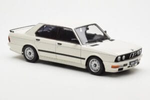 BMW M535i E28 Alpine Hvid AUTOart 1:18 75161 Metal — billede 6 af 10