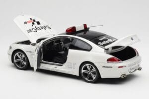 BMW M6 E63 MotoGP Safety Car 2006 Kyosho 1:18 08707GPB Metal — billede 5 af 8