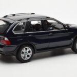 BMW X5 4.4i E53 Mørk Blå Kyosho 1:18 - image 3 of 8
