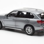 BMW X5 F15 Space Grå Paragon 1:18 80432318988 - image 7 of 8