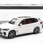 BMW X5 G05 Hvid Paragon 1:18 - image 8 of 8