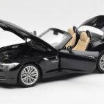 BMW Z4 E89 Spider Sort Metallic Kyosho 1:18 08771BK - image 2 of 9
