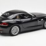 BMW Z4 E89 Spider Sort Metallic Kyosho 1:18 08771BK - image 4 of 9