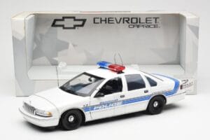 Chevrolet Caprice Sebring Politi UT Models 1:18 21029 Metal — billede 6 af 6