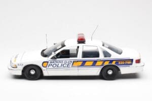 Chevrolet Caprice Watkins Glen Politi UT Models 1:18 21028 Metal — billede 3 af 6