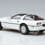 Chevrolet Corvette C4 Hvid AUTOart 1:18 71243 Metal - image 7 of 8