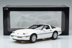 Chevrolet Corvette C4 Hvid AUTOart 1:18 71243 Metal — billede 8 af 8