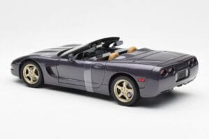 Chevrolet Corvette C5 Cabriolet Lilla Perle Metallic UT Models 1:18 21010 Metal — billede 5 af 6