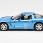 Chevrolet Corvette C5 Blå Metallic UT Models 1:18 - image 3 of 6