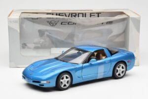 Chevrolet Corvette C5 Blå Metallic UT Models 1:18 21004 Metal — billede 6 af 6