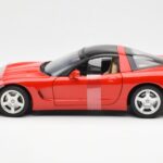 Chevrolet Corvette C5 Hardtop Rød UT Models 1:18 - image 3 of 6