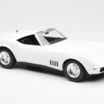 Chevrolet Corvette C3 Cabriolet Can-Am Hvid Norev 1:18 - image 4 of 6