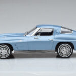 Chevrolet Corvette C2 Sting Ray Blå Norev 1:18 - image 3 of 6