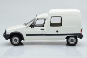 Citroen C15 D Hvid Otto 1:18 OT956 Resin — billede 3 af 6