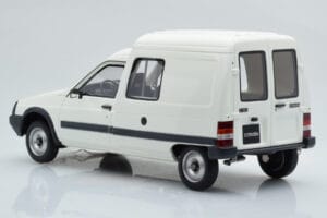 Citroen C15 D Hvid Otto 1:18 OT956 Resin — billede 5 af 6