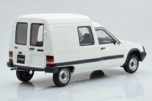 Citroen C15 E Hvid Otto 1:18 OT956B Resin — billede 2 af 6