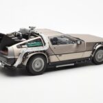 DeLorean DMC-12 Time Machine Back to the Future Sølv Sun Star 1:18 - image 5 of 8