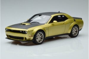 Dodge Challenger R/T Scat Pack Widebody 50 års Jubilæum GT Spirit 1:18 GT411 Resin
