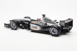 McLaren MP4/17D #6 K. Raikkonen F1 2003 Hot Wheels 1:18 B1650 Metal — billede 4 af 6