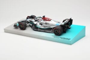 Mercedes AMG Petronas W13 E Performance #63 G. Russell Brazilian GP 1st Win 2022 Minichamps 1:18 113222163 Resin — billede 3 af 4