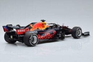 Red Bull Racing RB16B #33 M. Verstappen Abu Dhabi GP F1 World Champion 2021 Minichamps 1:18 110212333 Metal — billede 2 af 6