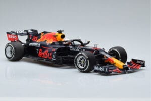 Red Bull Racing RB16B #33 M. Verstappen Abu Dhabi GP F1 World Champion 2021 Minichamps 1:18 110212333 Metal — billede 4 af 6
