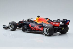 Red Bull Racing RB16B #33 M. Verstappen Abu Dhabi GP F1 World Champion 2021 Minichamps 1:18 110212333 Metal — billede 5 af 6