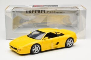 Ferrari F355 Berlinetta Gul UT Models 1:18 180074021 Metal — billede 6 af 6