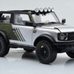 Ford Bronco RTR Iconic Sølv GT Spirit 1:18 - image 4 of 6
